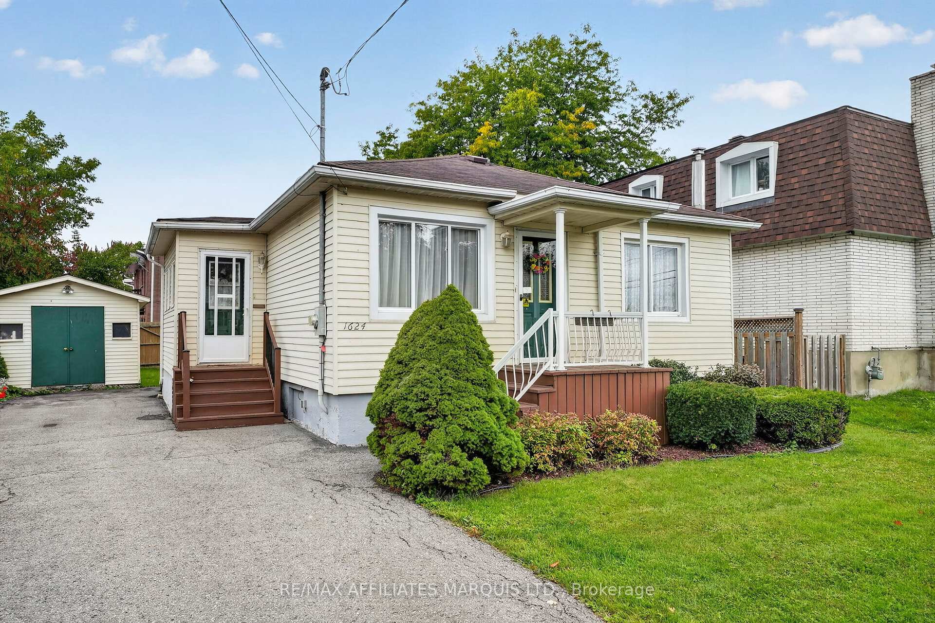 Photo 2 of 1624 Aubin Avenue, Cornwall, Cornwall — HOMEH