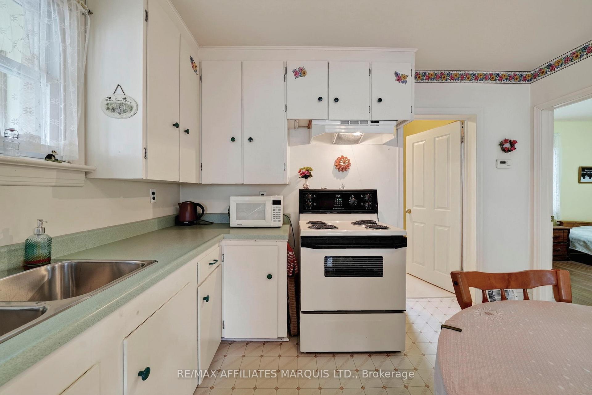 Photo 8 of 1624 Aubin Avenue, Cornwall, Cornwall — HOMEH
