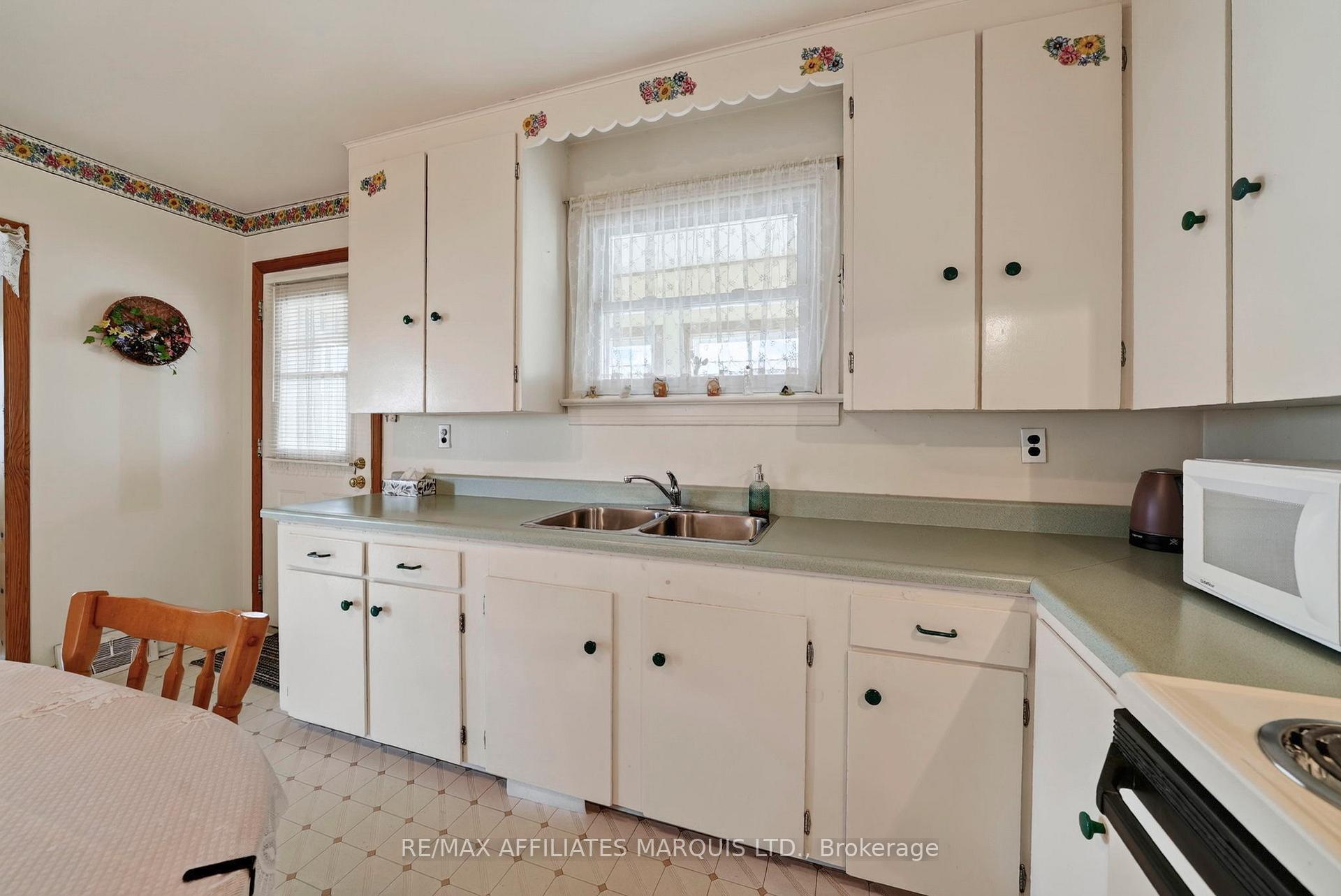 Photo 9 of 1624 Aubin Avenue, Cornwall, Cornwall — HOMEH