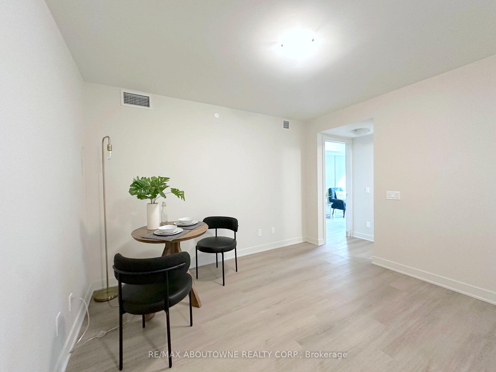 Photo 7 of Unit 219, 3385 Dundas Street W, Toronto, Runnymede-Bloor West Village — HOMEH