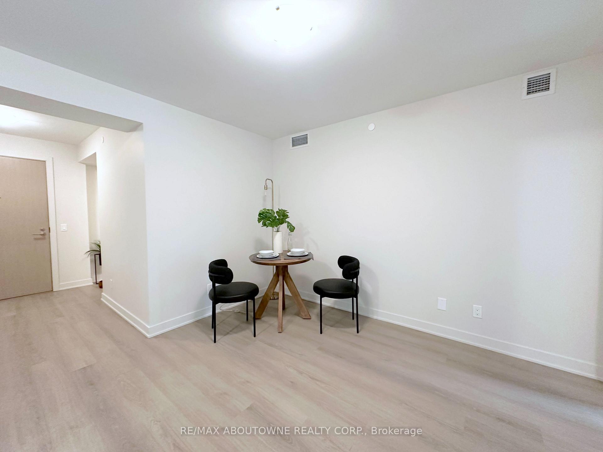 Photo 8 of Unit 219, 3385 Dundas Street W, Toronto, Runnymede-Bloor West Village — HOMEH