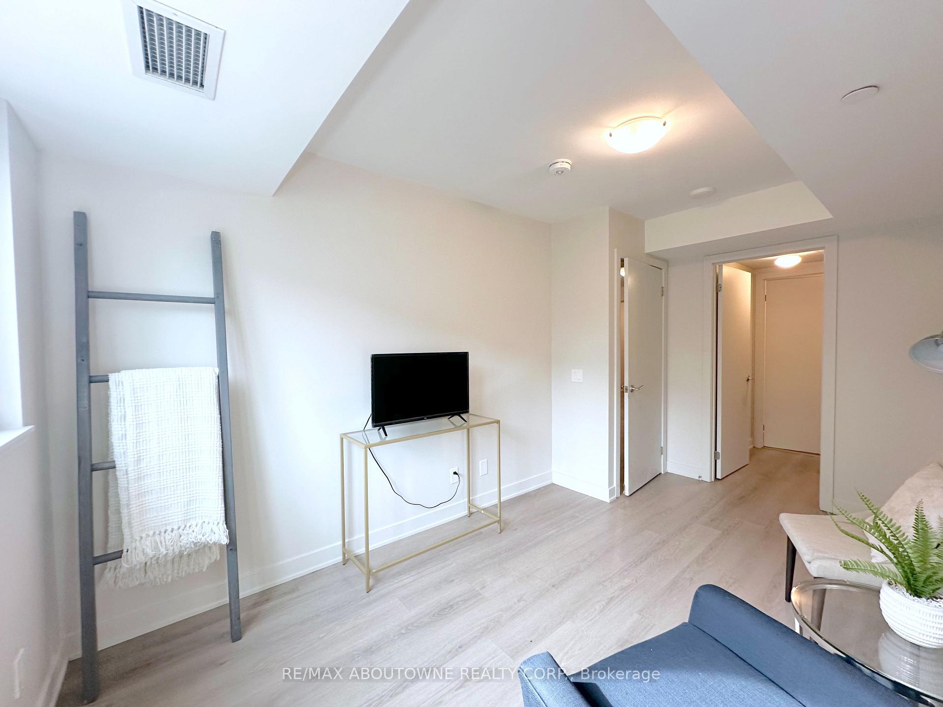 Photo 16 of Unit 219, 3385 Dundas Street W, Toronto, Runnymede-Bloor West Village — HOMEH