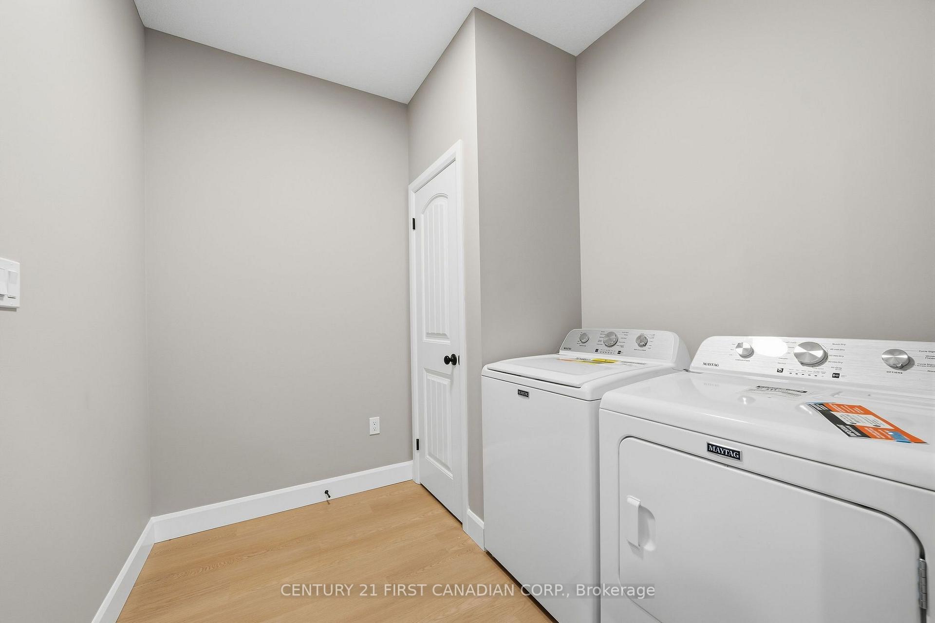 Photo 8 of 78 Queen Street, North Middlesex, Ailsa Craig — HOMEH