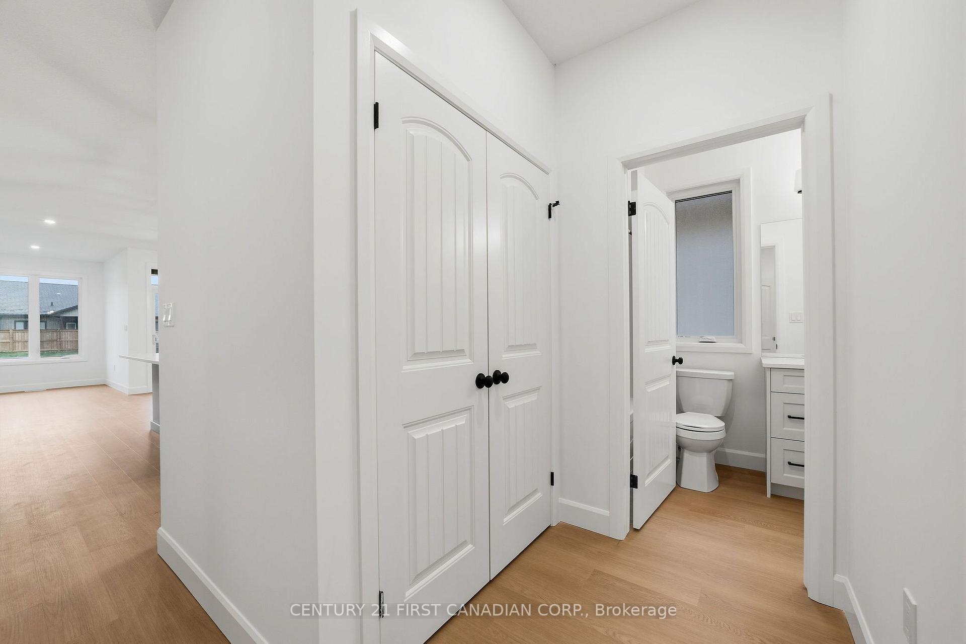 Photo 10 of 78 Queen Street, North Middlesex, Ailsa Craig — HOMEH