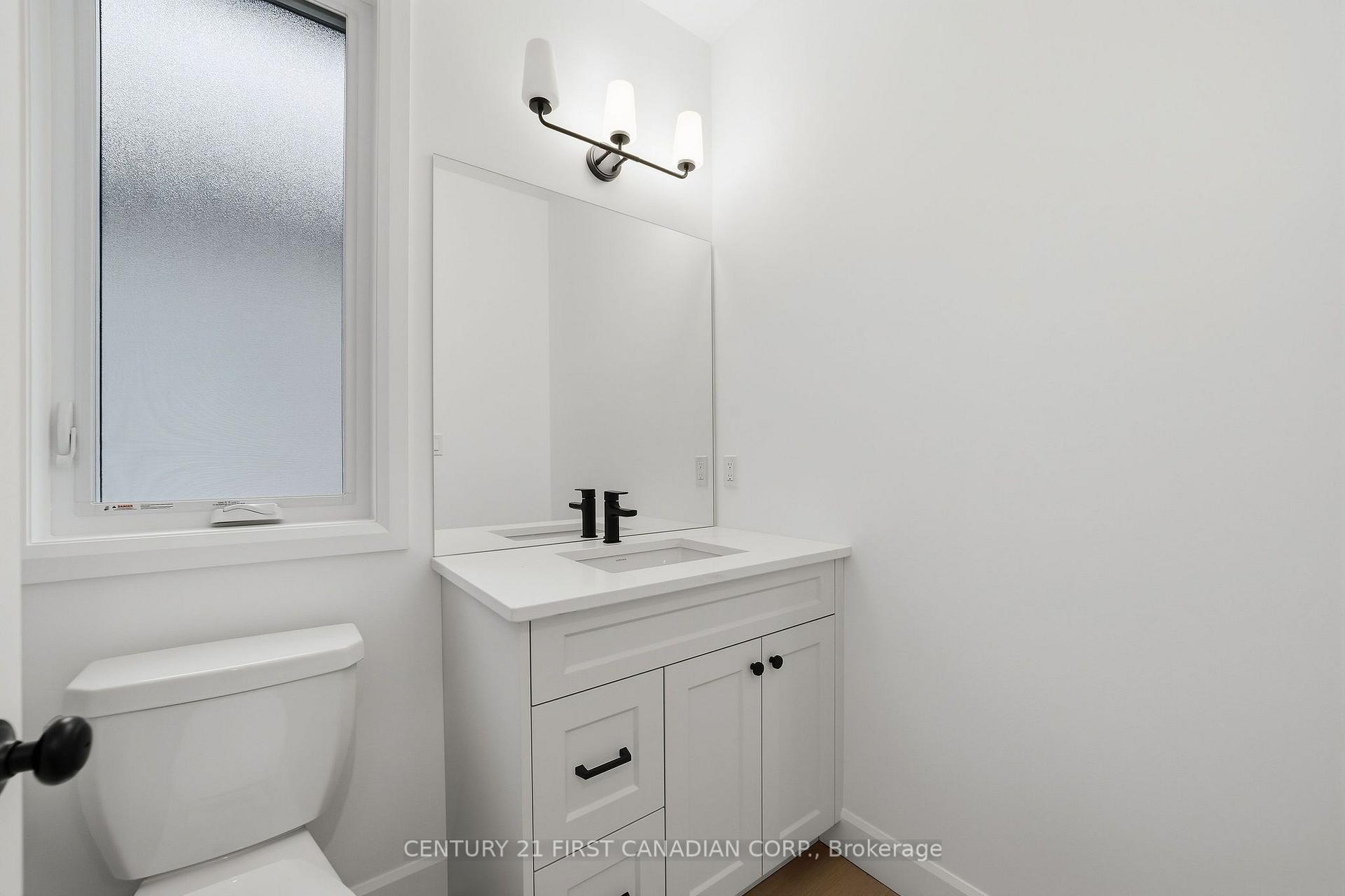 Photo 11 of 78 Queen Street, North Middlesex, Ailsa Craig — HOMEH
