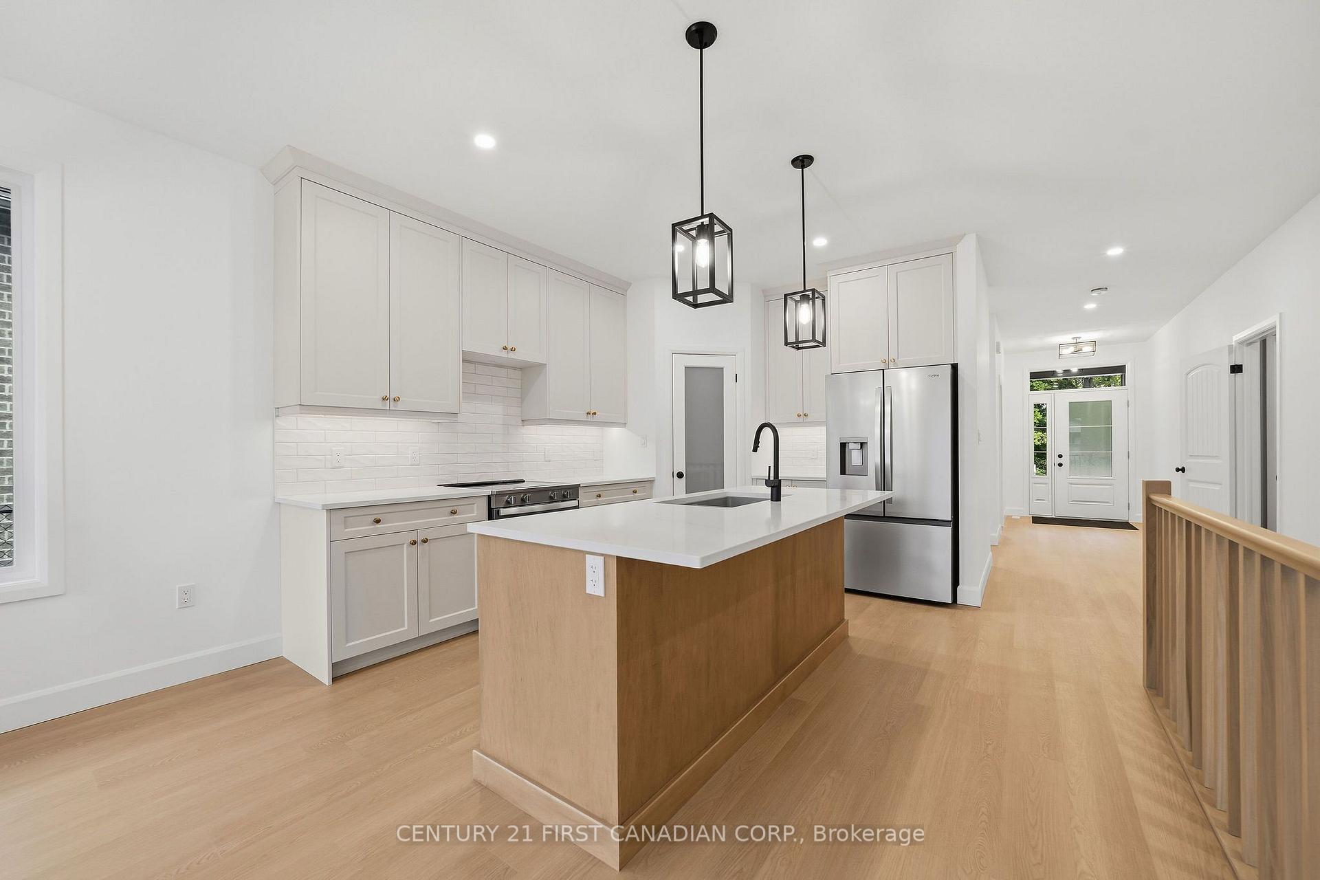 Photo 14 of 78 Queen Street, North Middlesex, Ailsa Craig — HOMEH