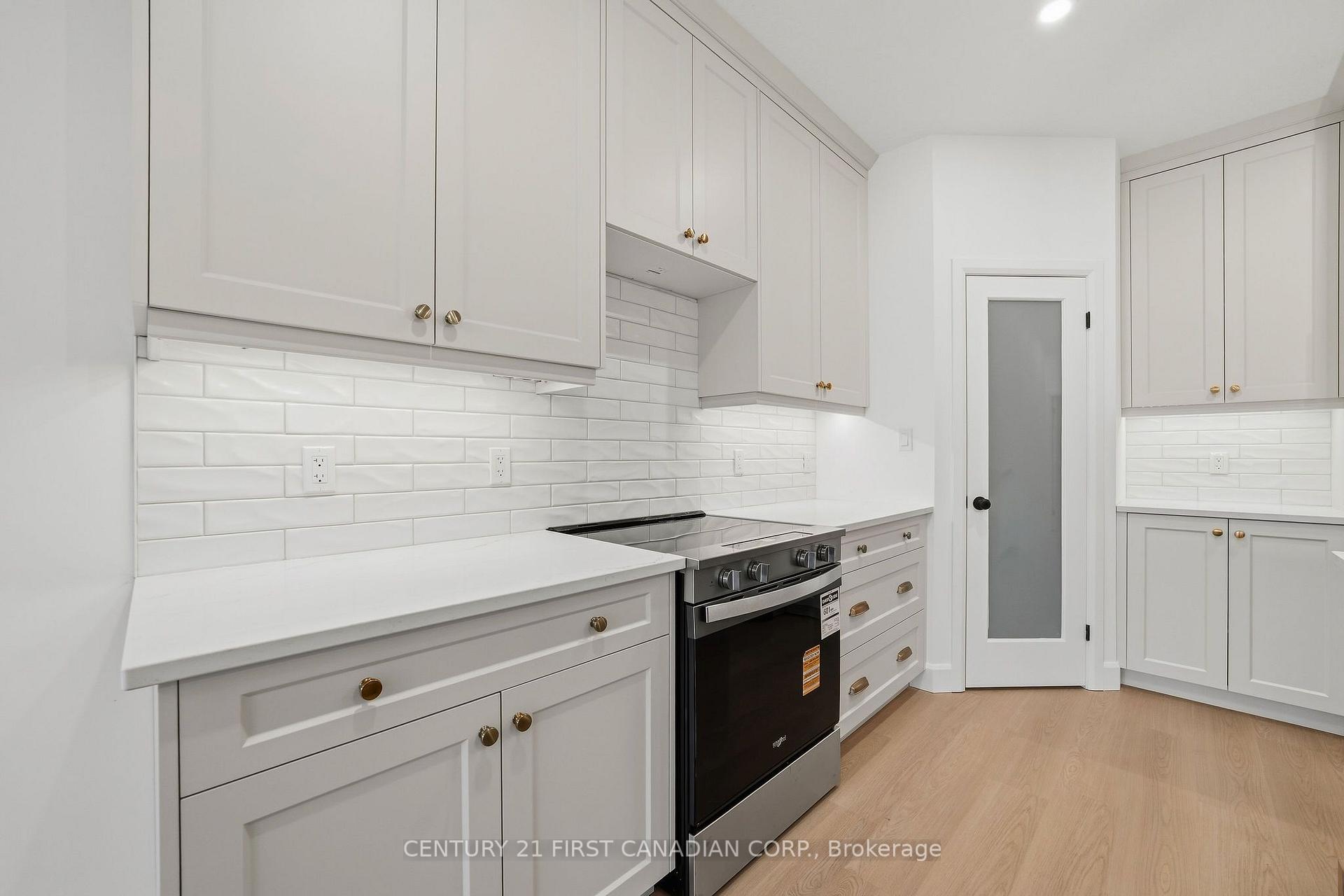 Photo 15 of 78 Queen Street, North Middlesex, Ailsa Craig — HOMEH
