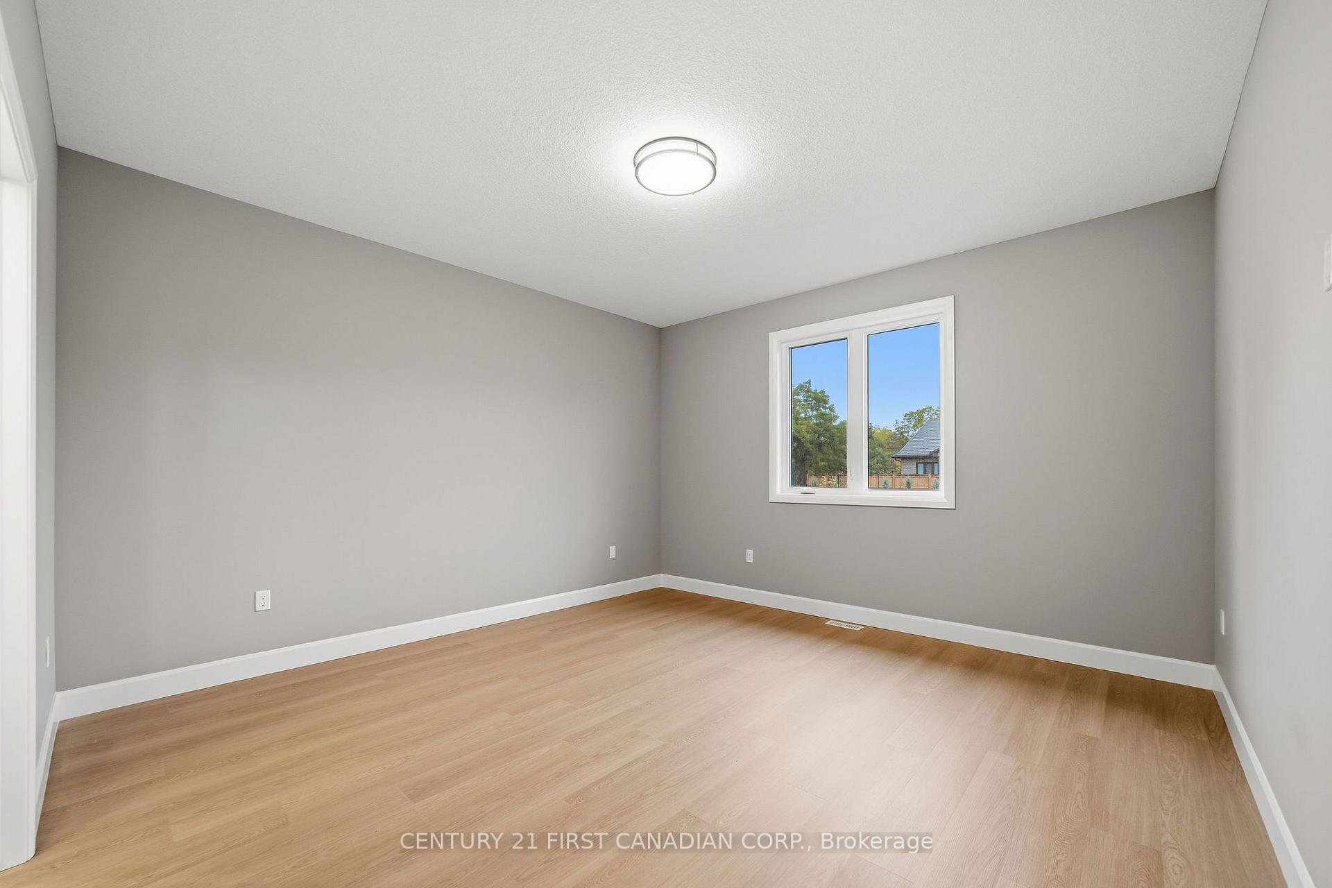 Photo 22 of 78 Queen Street, North Middlesex, Ailsa Craig — HOMEH