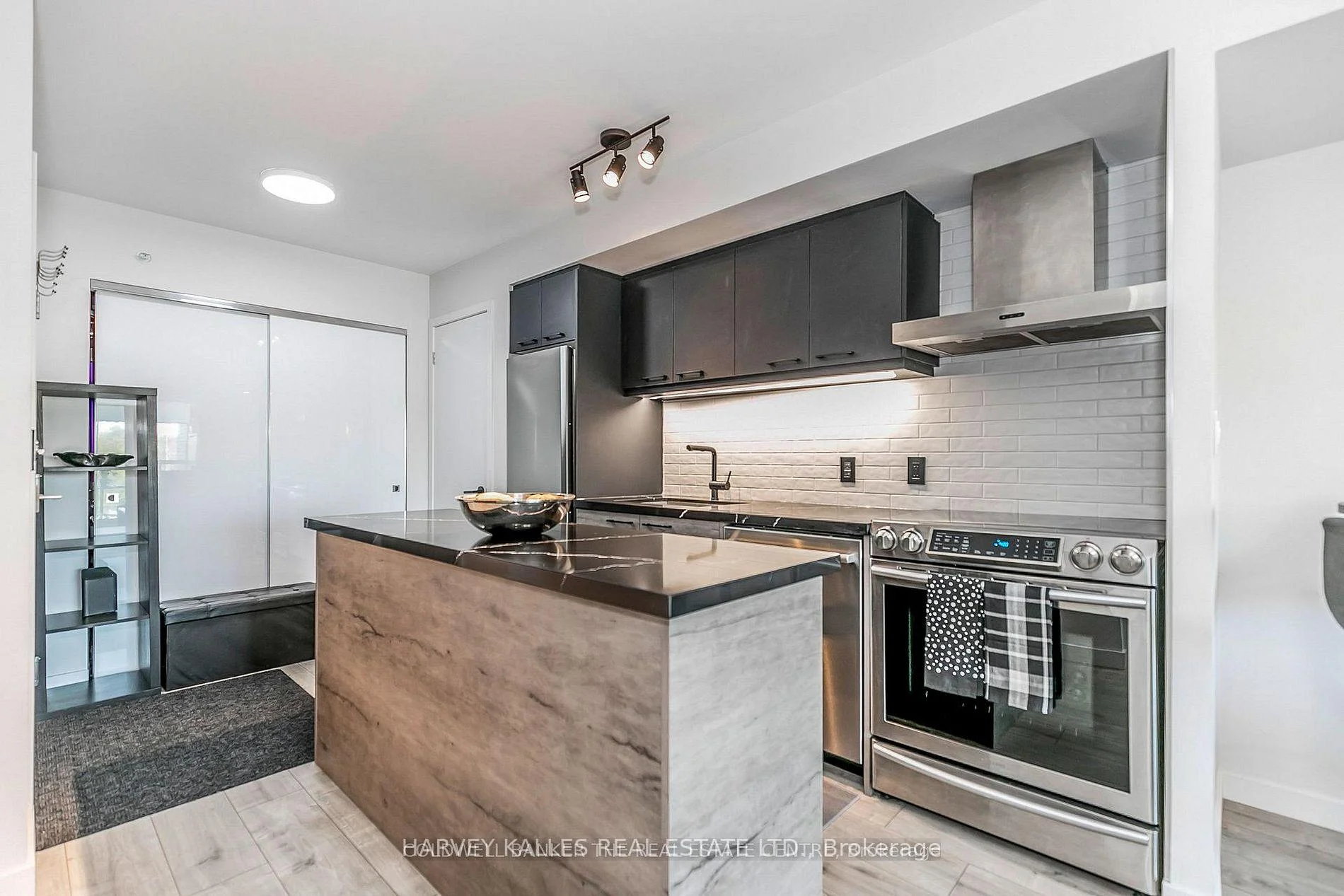 Photo 3 of Unit 538, 68 Abell Street, Toronto, Little Portugal — HOMEH