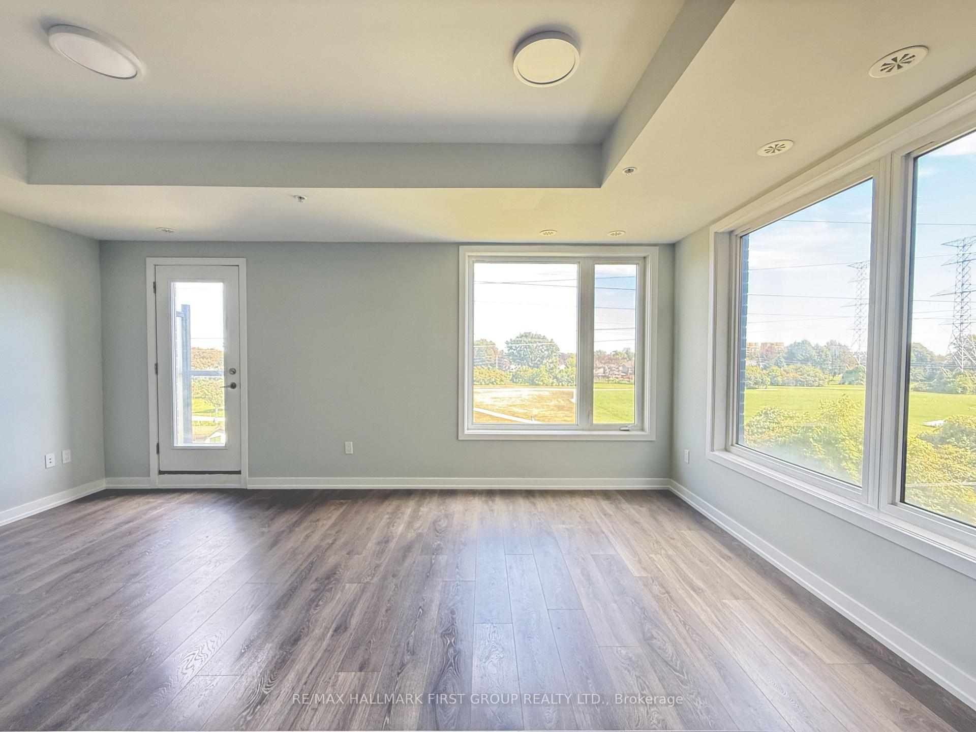 Photo 4 of Unit 318, 1555 Kingston Road, Pickering, Town Centre — HOMEH