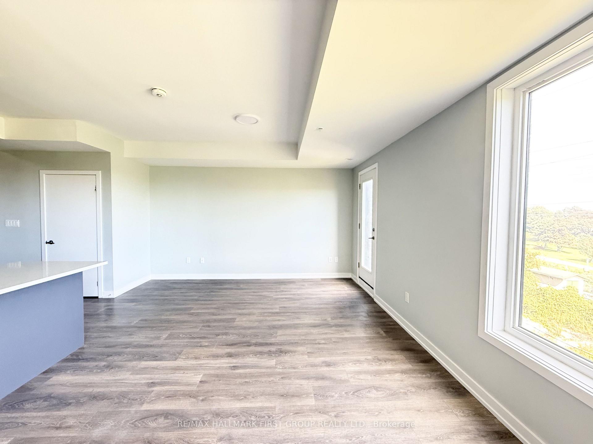 Photo 5 of Unit 318, 1555 Kingston Road, Pickering, Town Centre — HOMEH