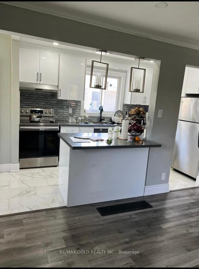 Photo 1 of 11 Brisco Street, Brampton, Brampton North — HOMEH