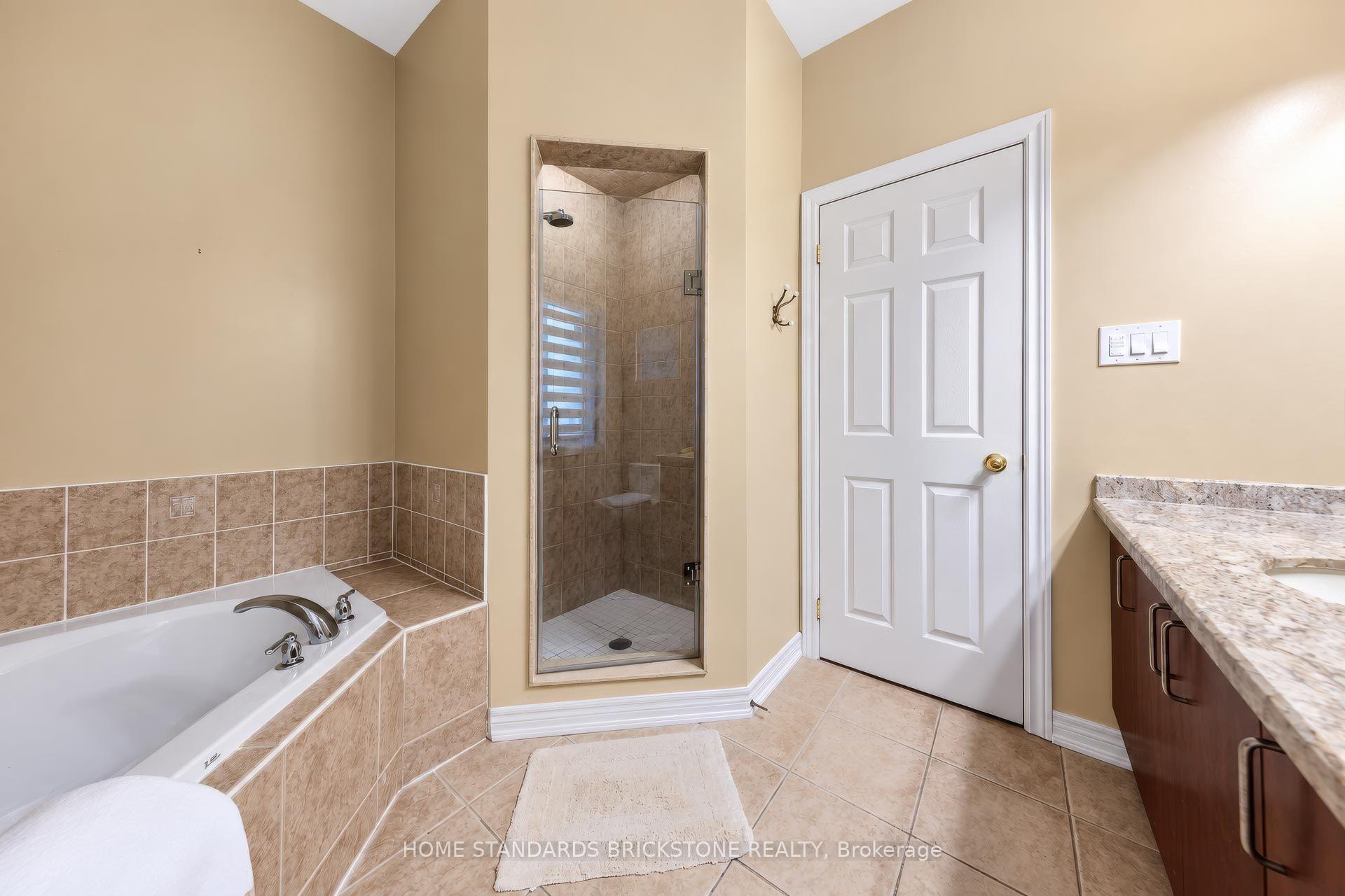 Photo 34 of 134 Kingshill Road, Richmond Hill, Oak Ridges — HOMEH