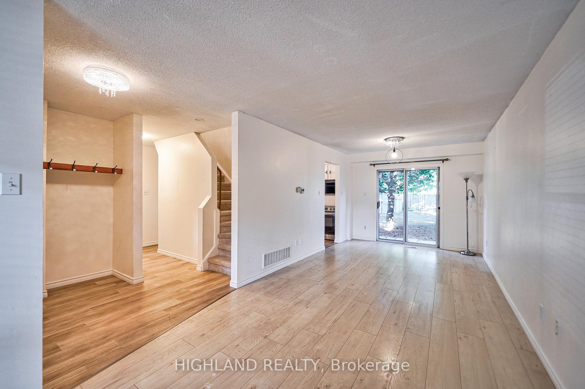 Photo 6 of 6455 Tisler Crescent, Mississauga, Meadowvale — HOMEH
