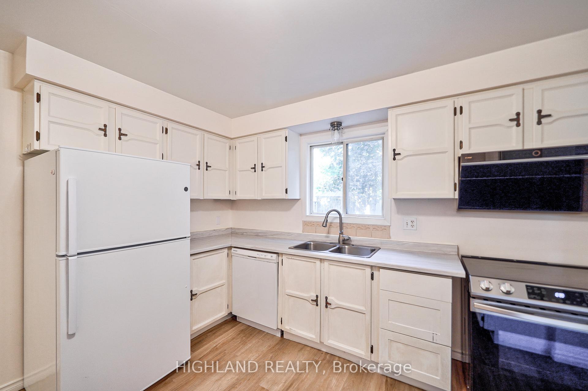 Photo 12 of 6455 Tisler Crescent, Mississauga, Meadowvale — HOMEH