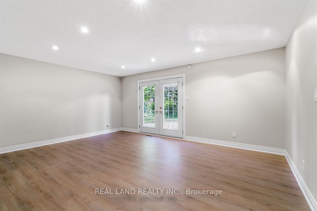 Photo 3 of Unit Lower, 360 Chantenay Drive, Mississauga, Cooksville — HOMEH