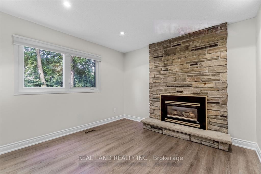 Photo 5 of Unit Lower, 360 Chantenay Drive, Mississauga, Cooksville — HOMEH