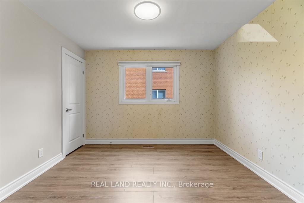 Photo 9 of Unit Lower, 360 Chantenay Drive, Mississauga, Cooksville — HOMEH