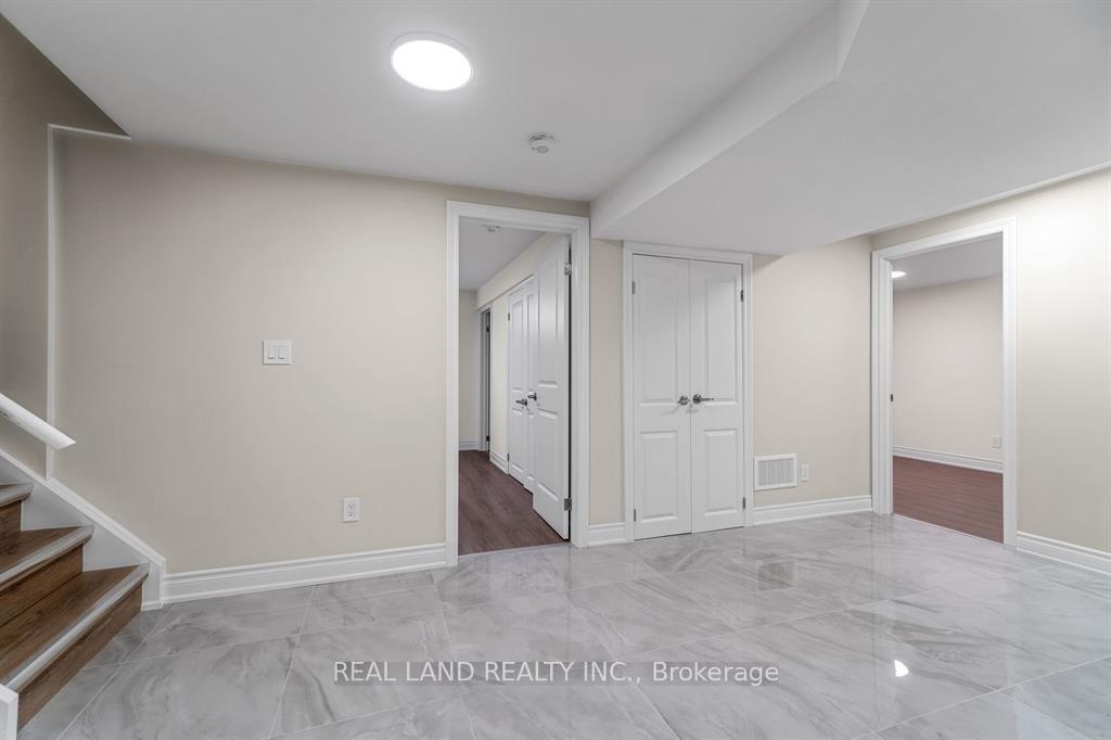 Photo 13 of Unit Lower, 360 Chantenay Drive, Mississauga, Cooksville — HOMEH