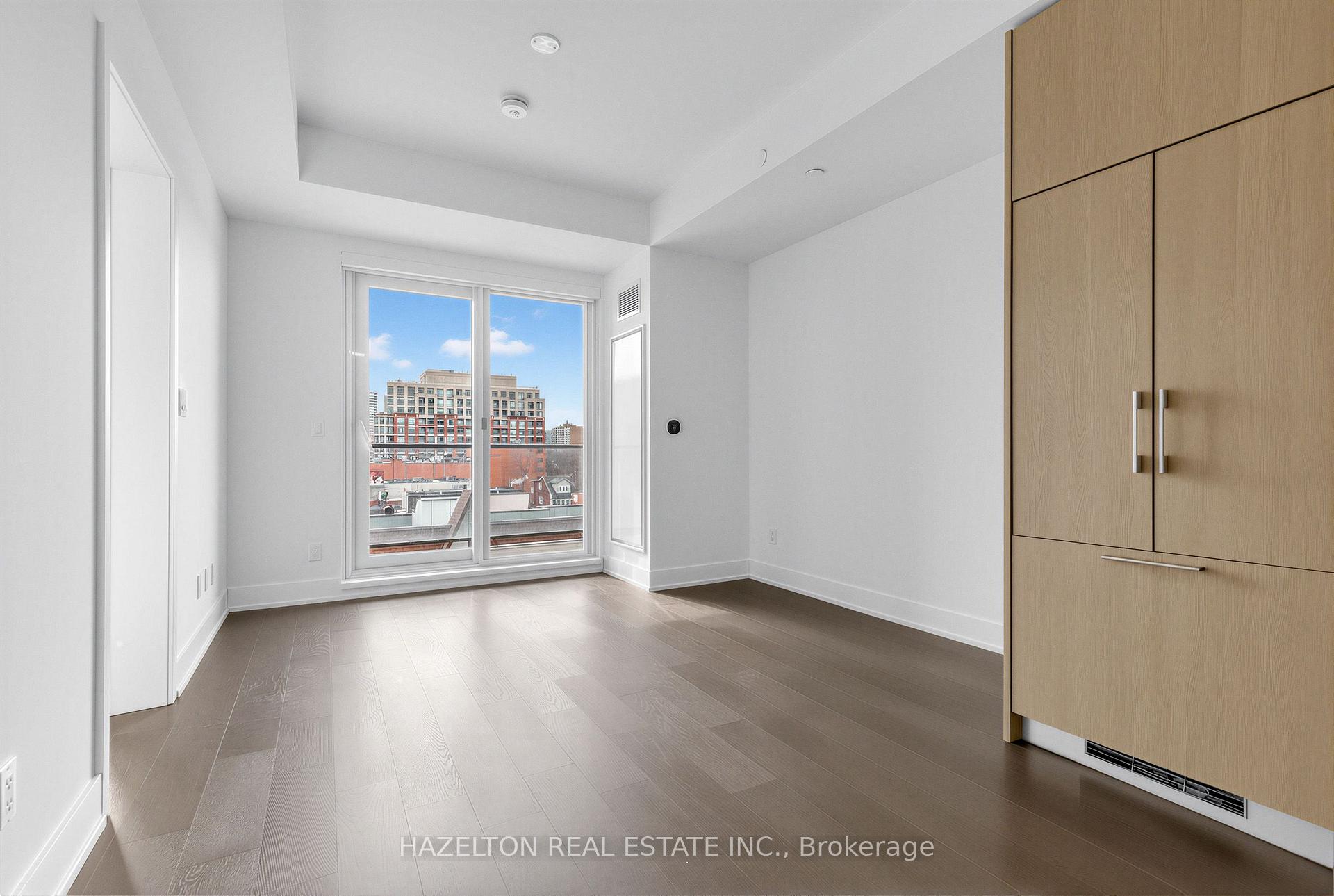 Photo 9 of Unit 711, 8 Manor Road W, Toronto, Yonge-Eglinton — HOMEH