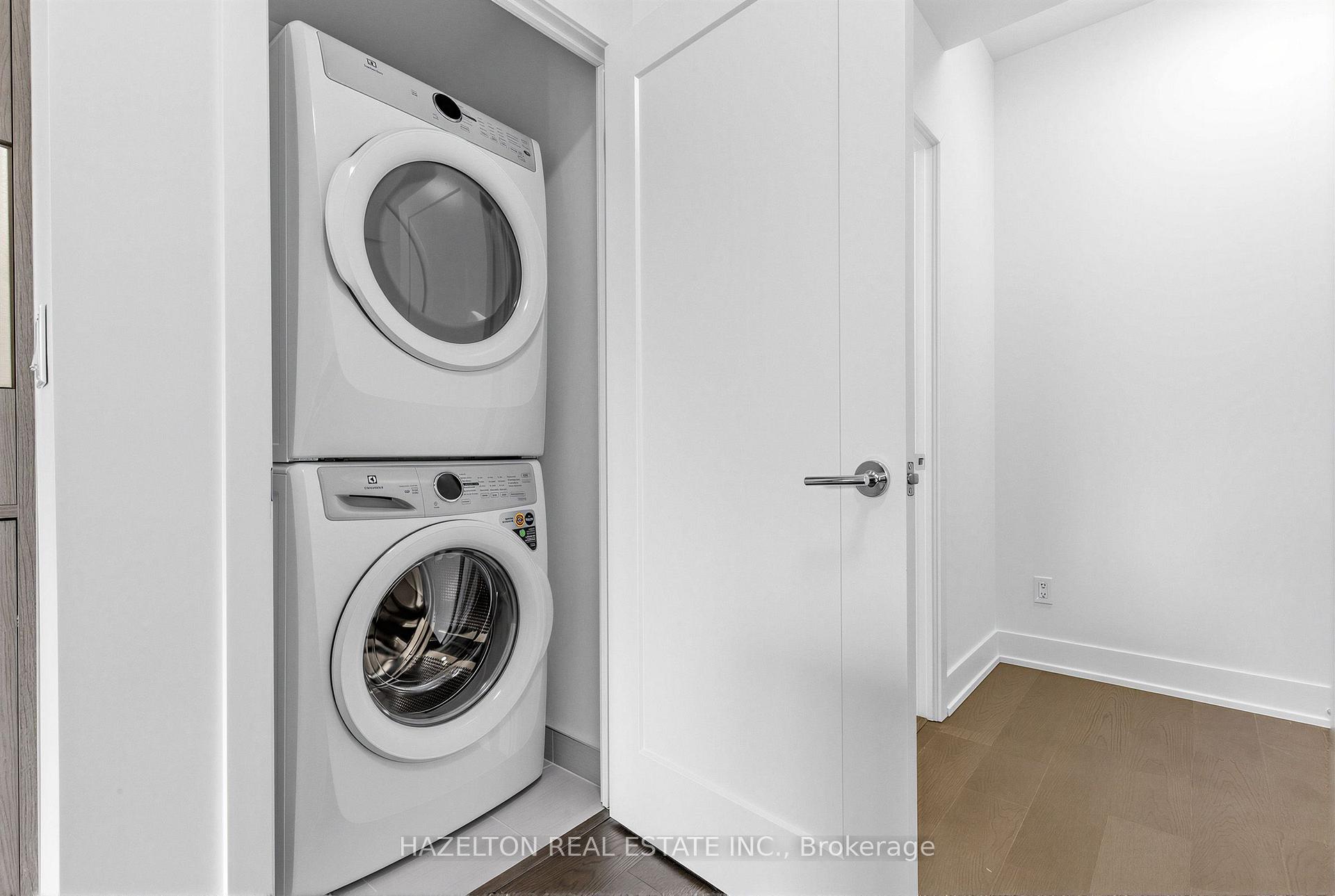 Photo 15 of Unit 711, 8 Manor Road W, Toronto, Yonge-Eglinton — HOMEH