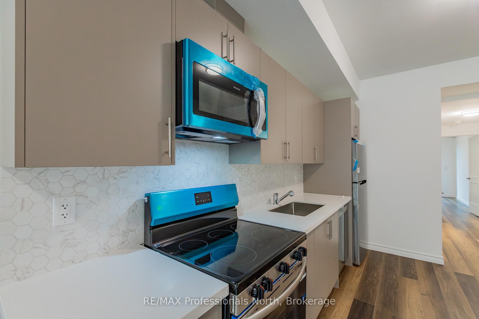 Photo 10 of Unit 103, 6 Suncrest Lane, Huntsville, Chaffey — HOMEH
