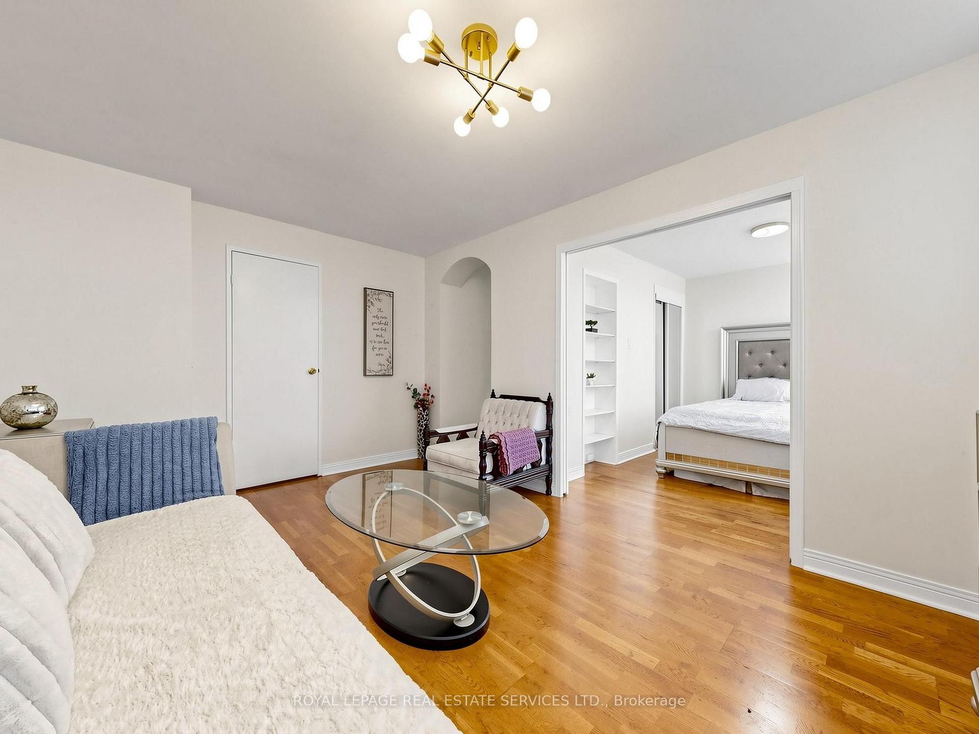 Photo of Unit 107, 580 Christie Street