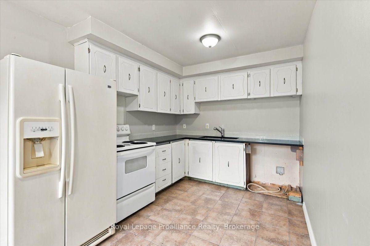 Photo 5 of Unit 3, 11 Tracey Park Drive, Belleville, Belleville Ward — HOMEH