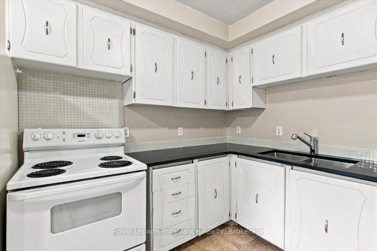 Photo 7 of Unit 3, 11 Tracey Park Drive, Belleville, Belleville Ward — HOMEH