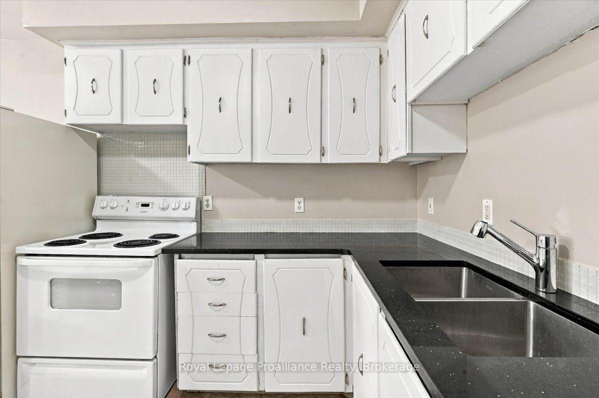 Photo 9 of Unit 3, 11 Tracey Park Drive, Belleville, Belleville Ward — HOMEH