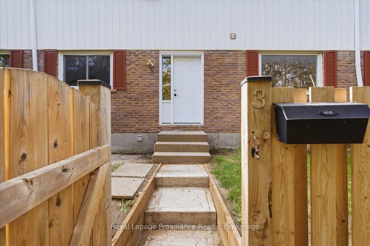 Photo 31 of Unit 3, 11 Tracey Park Drive, Belleville, Belleville Ward — HOMEH