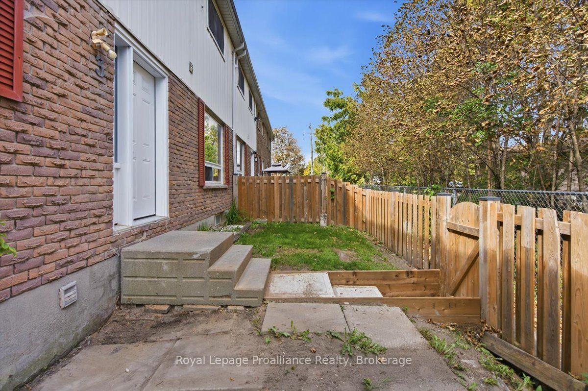 Photo 34 of Unit 3, 11 Tracey Park Drive, Belleville, Belleville Ward — HOMEH