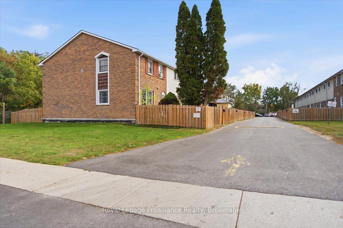 Photo 36 of Unit 3, 11 Tracey Park Drive, Belleville, Belleville Ward — HOMEH