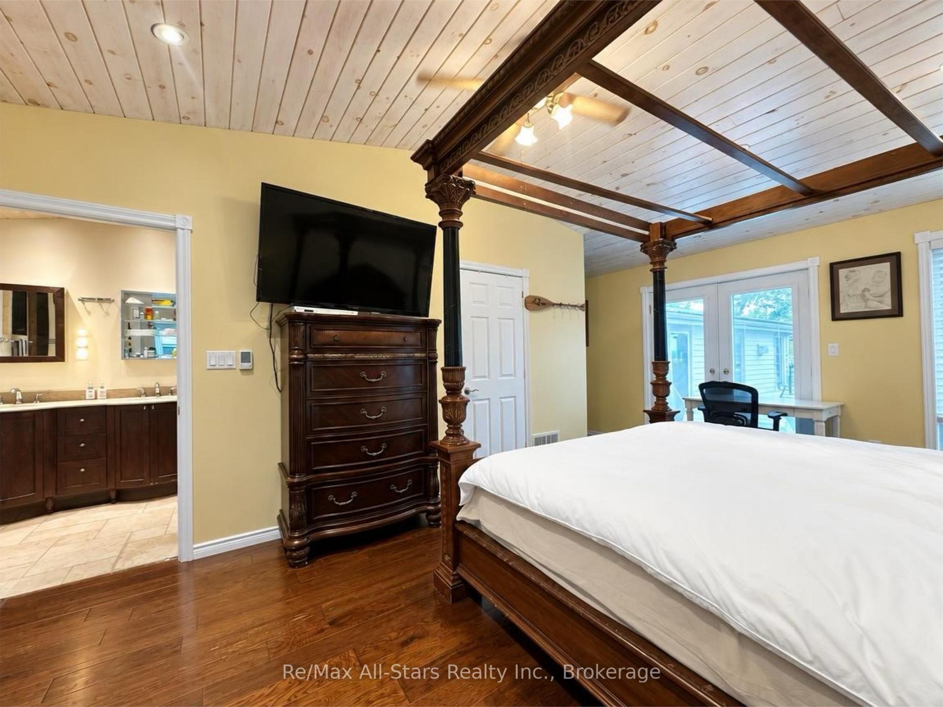 Photo 17 of 36 Jack Pine Way, Trent Lakes — HOMEH