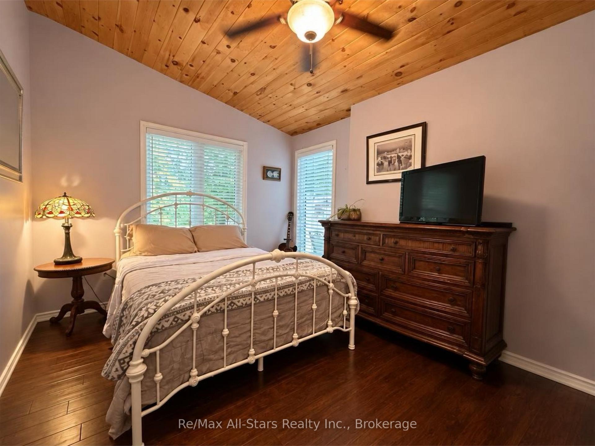 Photo 24 of 36 Jack Pine Way, Trent Lakes — HOMEH