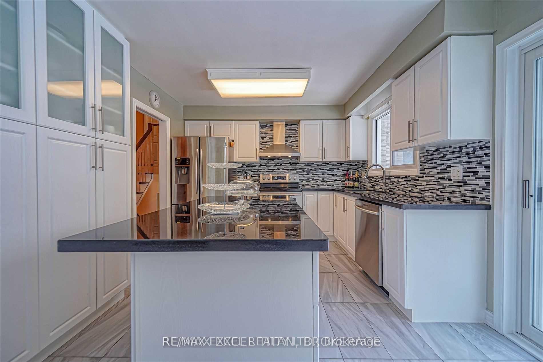 Photo 3 of Unit Upper, 83 Squire Bakers Lane, Markham, Sherwood-Amberglen — HOMEH