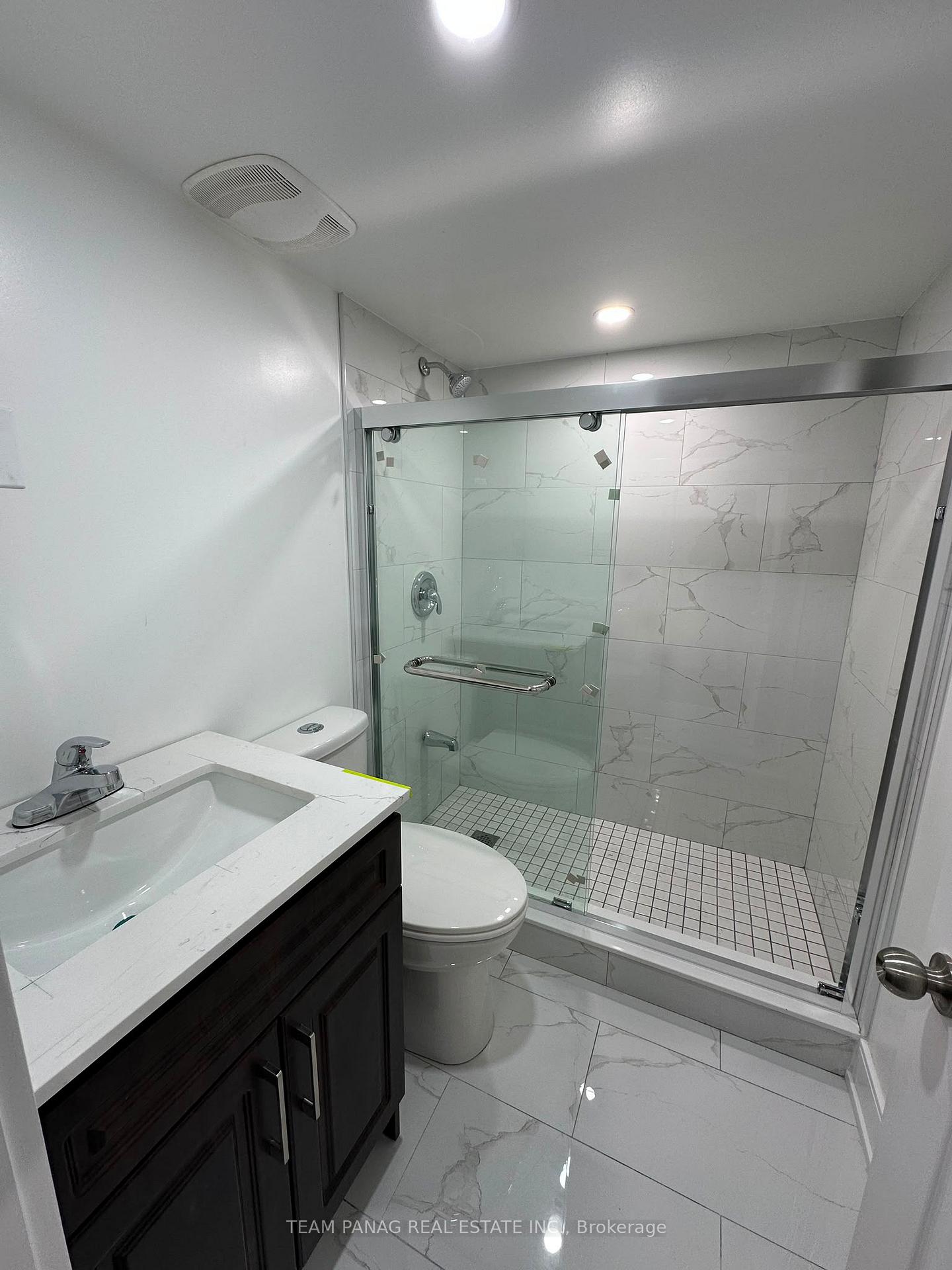 Photo 6 of Unit Lower, 88 Keppel Circle, Brampton, Northwest Brampton — HOMEH