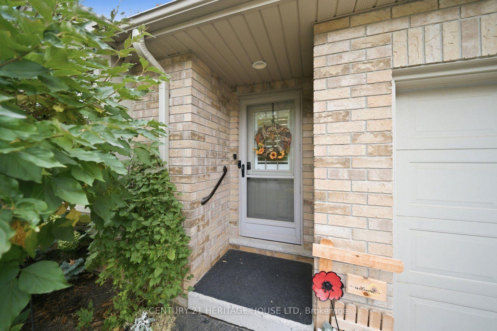 Photo 2 of Unit 8, 633 Park Road N, Brantford, Lynden Hills — HOMEH
