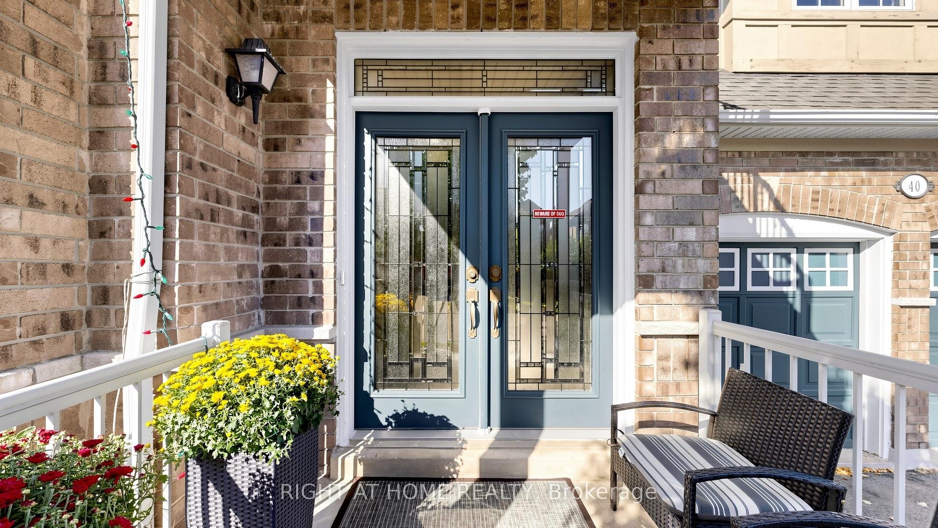 Photo 2 of 40 Chateau Drive, Vaughan, Vellore Village — HOMEH