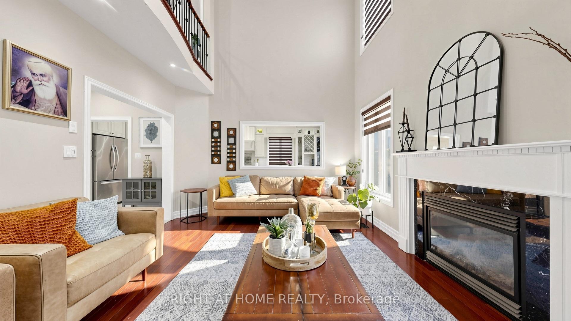 Photo 13 of 40 Chateau Drive, Vaughan, Vellore Village — HOMEH