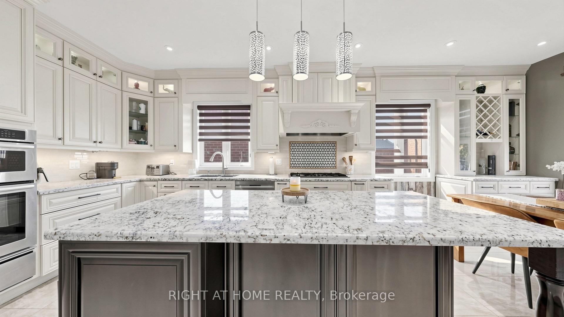 Photo 15 of 40 Chateau Drive, Vaughan, Vellore Village — HOMEH