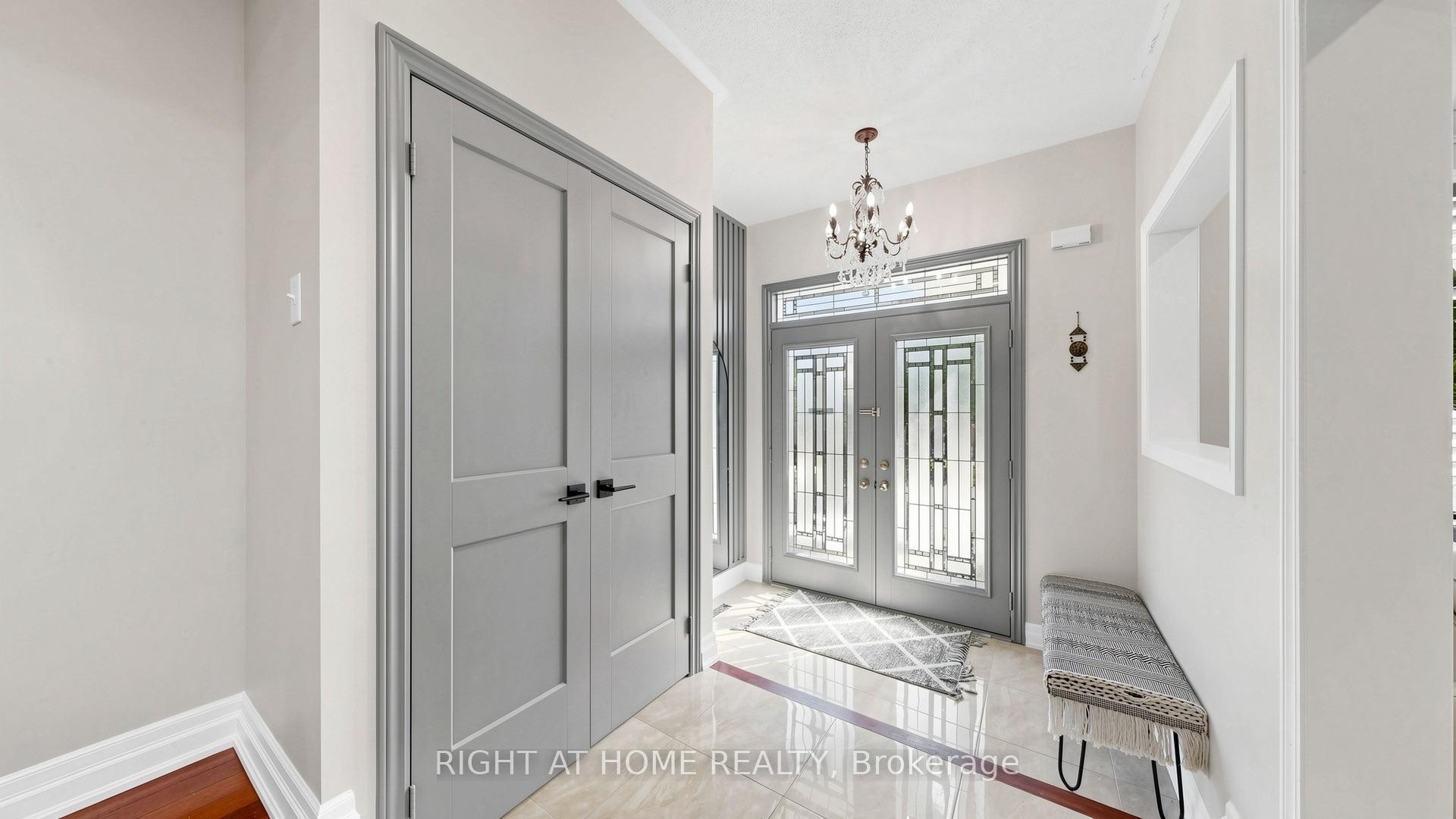 Photo 23 of 40 Chateau Drive, Vaughan, Vellore Village — HOMEH
