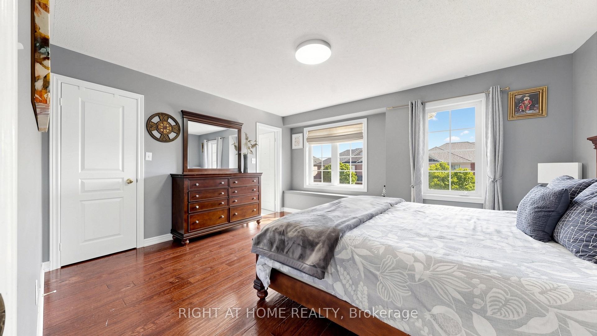 Photo 34 of 40 Chateau Drive, Vaughan, Vellore Village — HOMEH