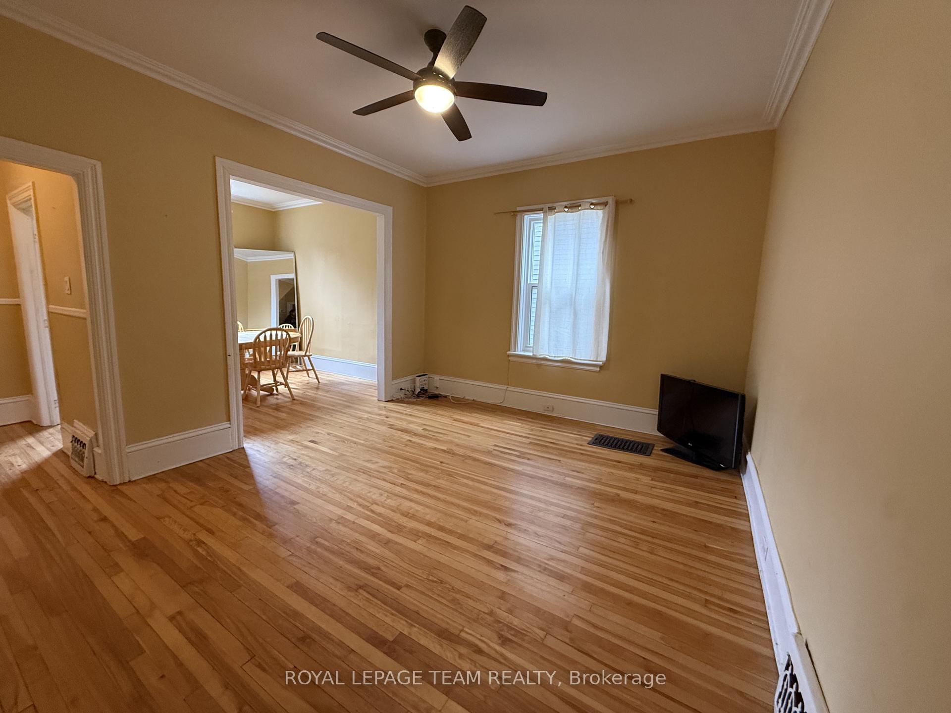 Photo 3 of 60 Herridge Street, Ottawa, Ottawa East — HOMEH