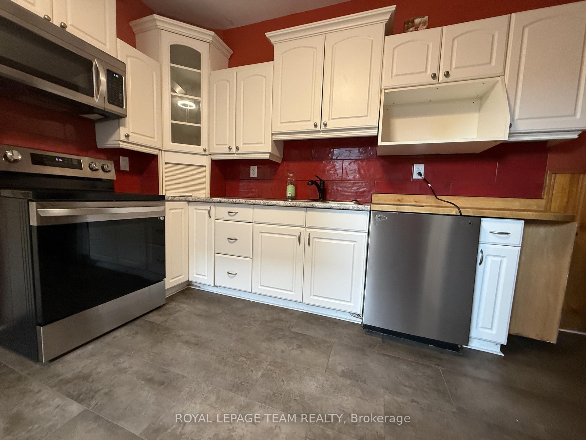 Photo 4 of 60 Herridge Street, Ottawa, Ottawa East — HOMEH