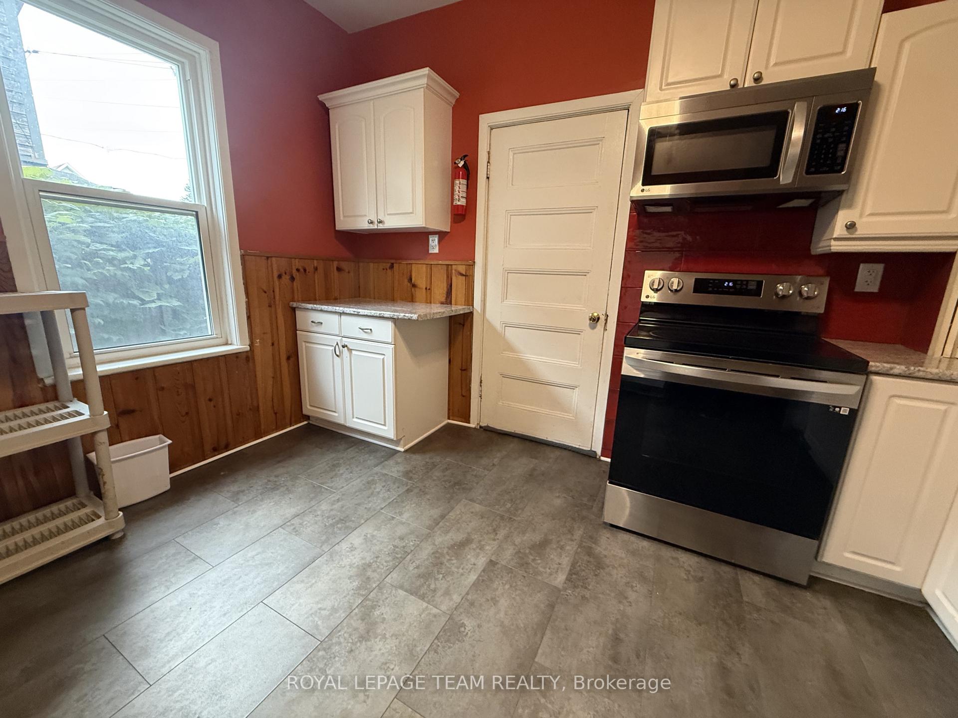 Photo 5 of 60 Herridge Street, Ottawa, Ottawa East — HOMEH