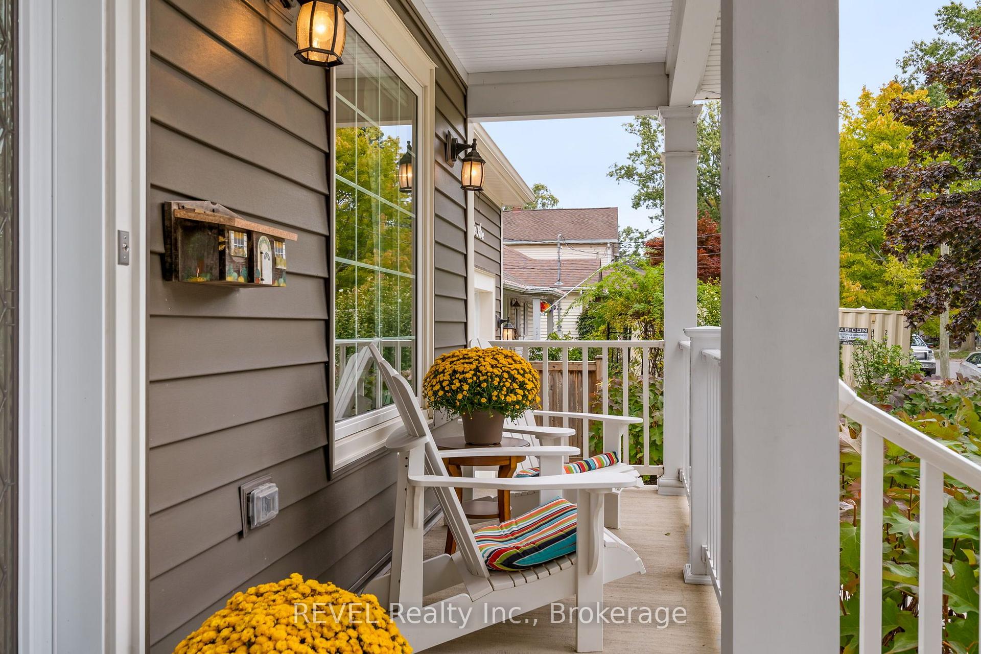 Photo 4 of 106 Dalhousie Avenue, St. Catharines, Port Dalhousie — HOMEH