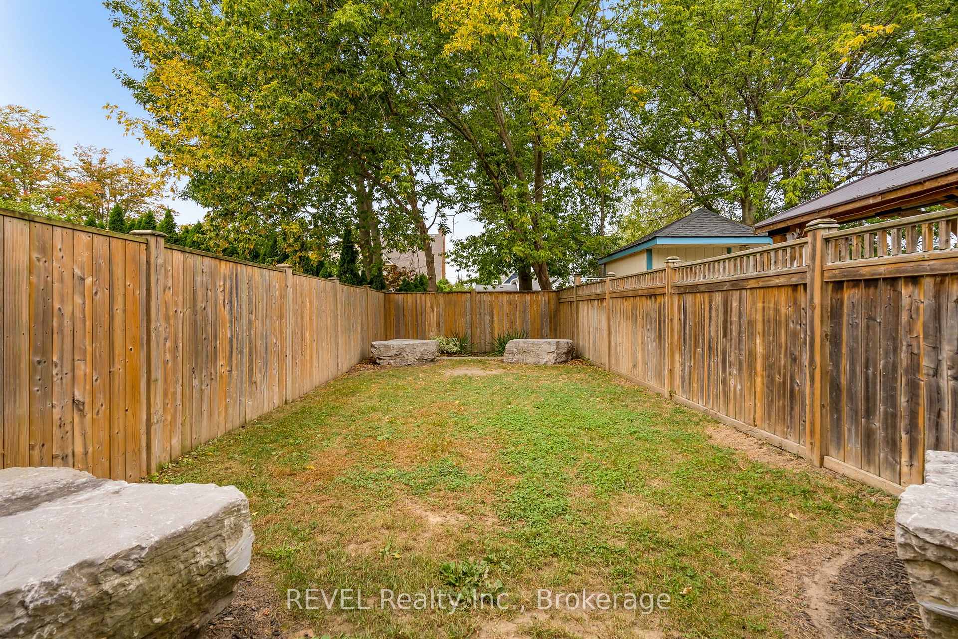 Photo 10 of 106 Dalhousie Avenue, St. Catharines, Port Dalhousie — HOMEH