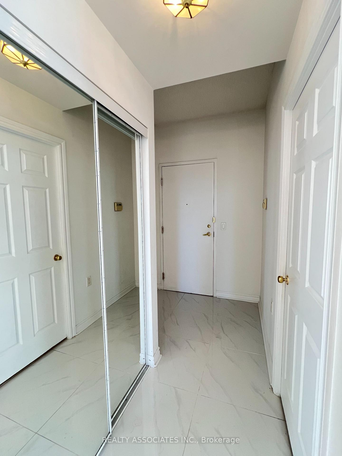 Photo of Unit Lph17, 2627 Mccowan Road