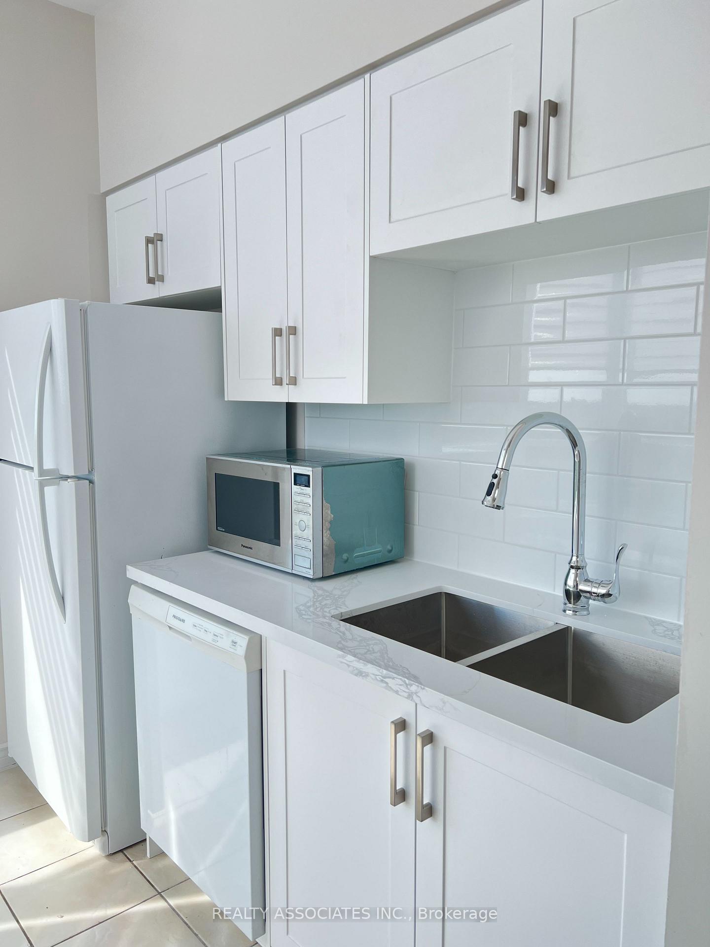 Photo 4 of Unit Lph17, 2627 Mccowan Road, Scarborough, Agincourt North — HOMEH